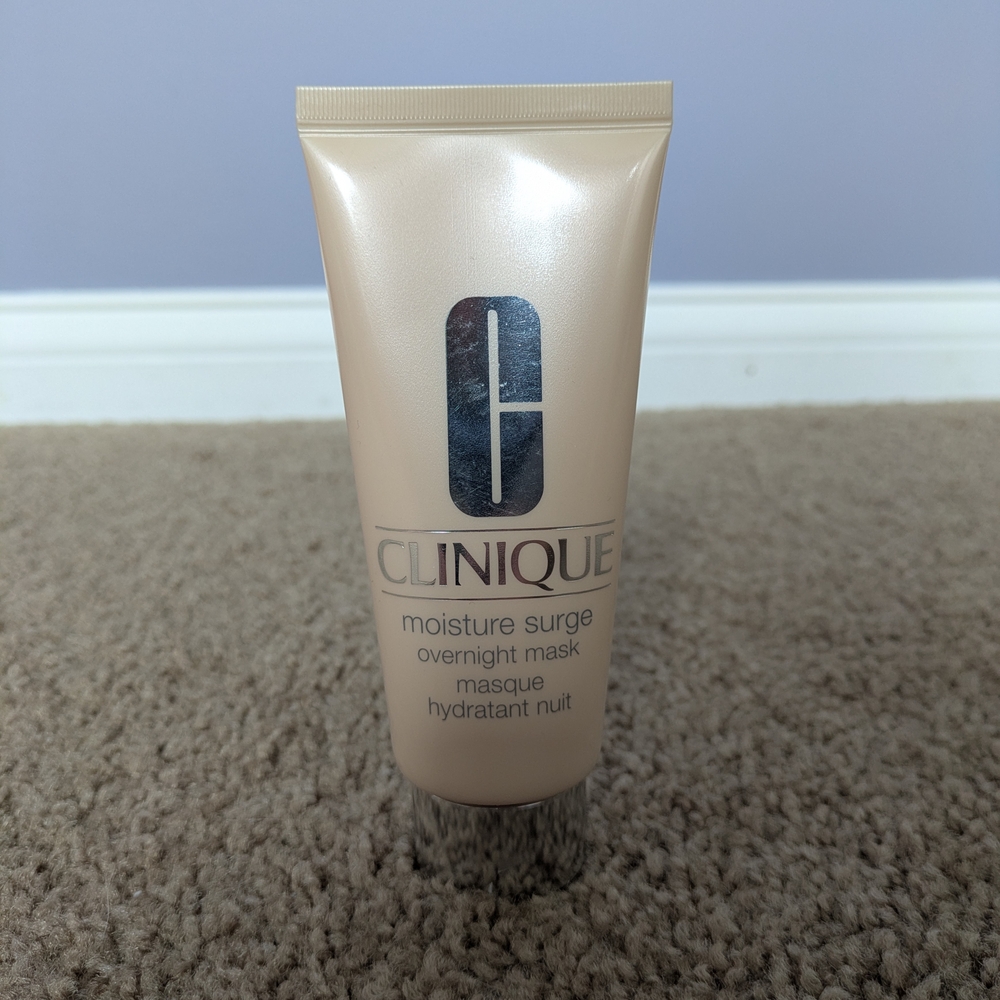 Clinique Moisture Surge Overnight Mask in Beige